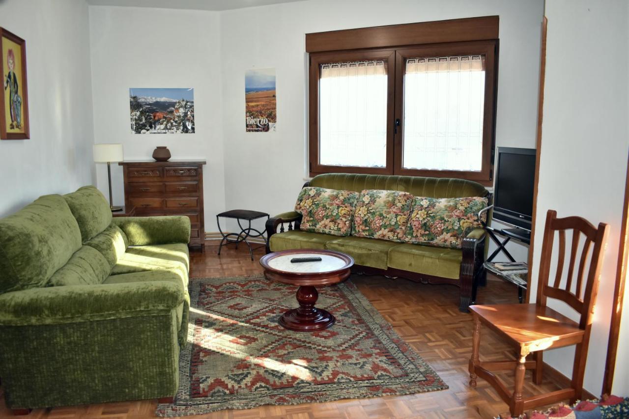 Apartamentos Picea Azul Vega De Espinareda Luaran gambar